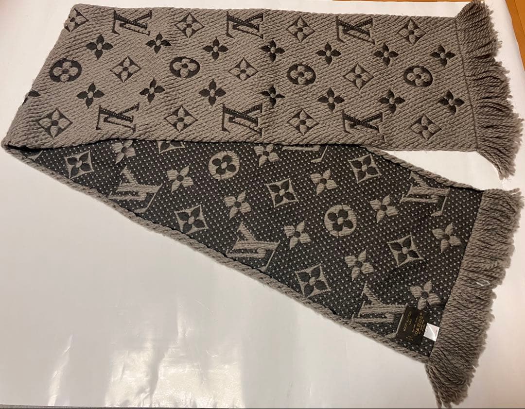 【美品正規店購入】LOUIS VUITTON グレー マフラー