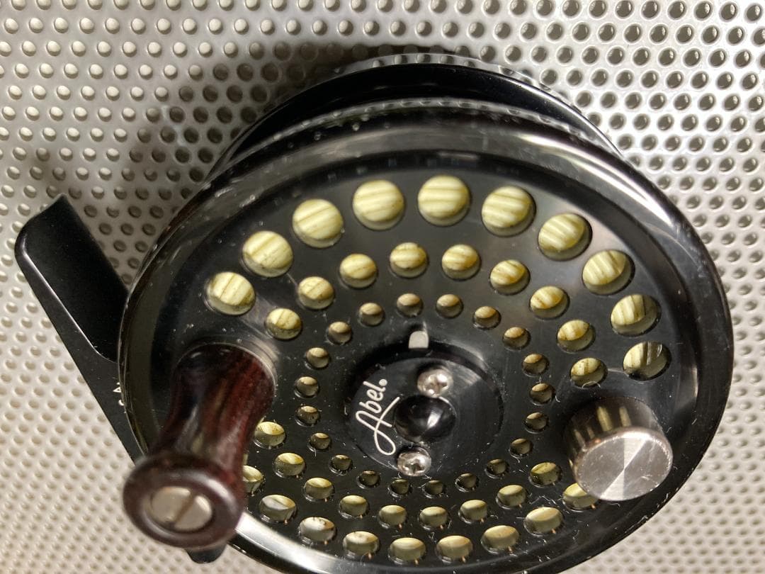 Abel TR1 フライリール　ブラック　　w/ゴールド交換スプール