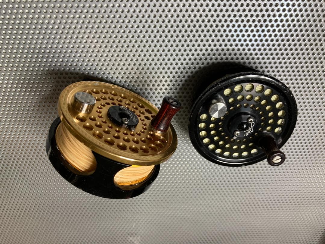 Abel TR1 フライリール　ブラック　　w/ゴールド交換スプール