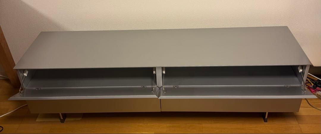 【匿名配送】Cassina★LOTUS★シアターボードW1700★マットシルバー