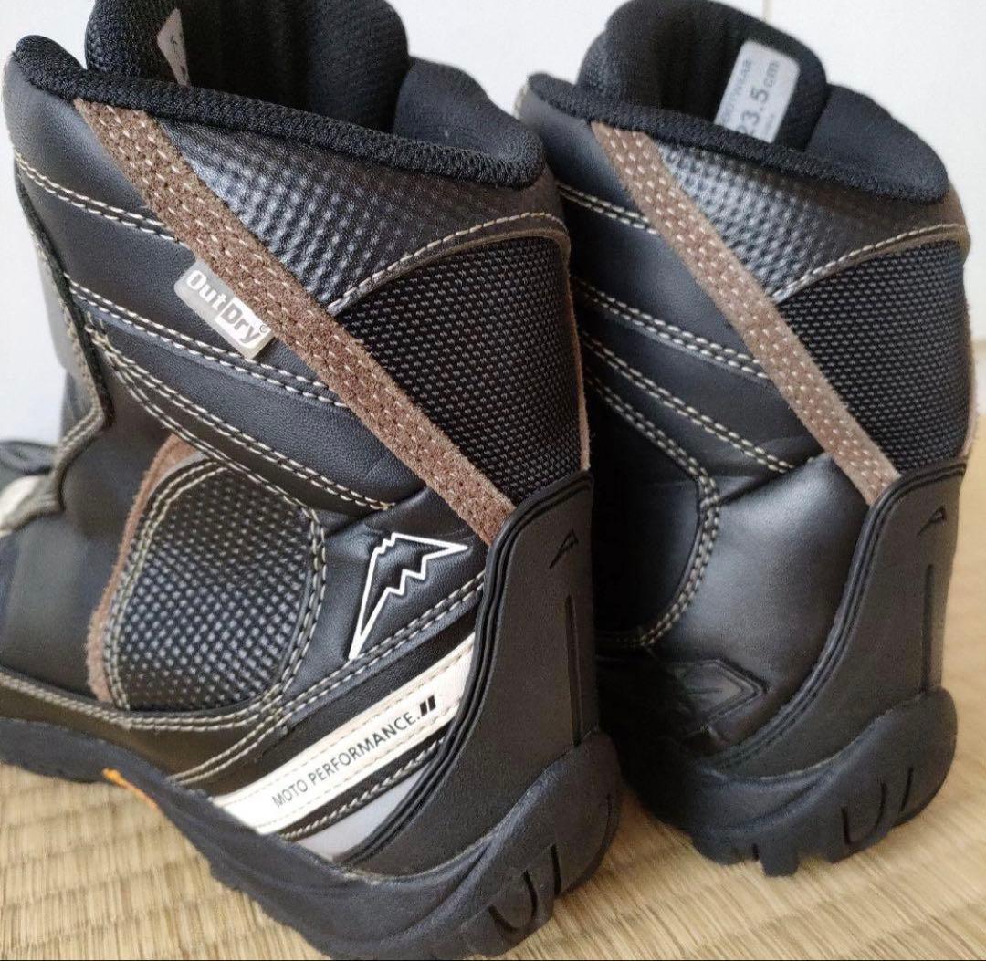 クシタニ　アドーネシューズ　BOAシステム