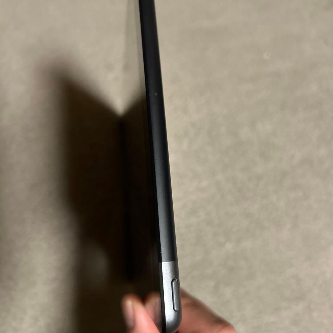 iPadOS 26.2 第9世代 スペースグレイ