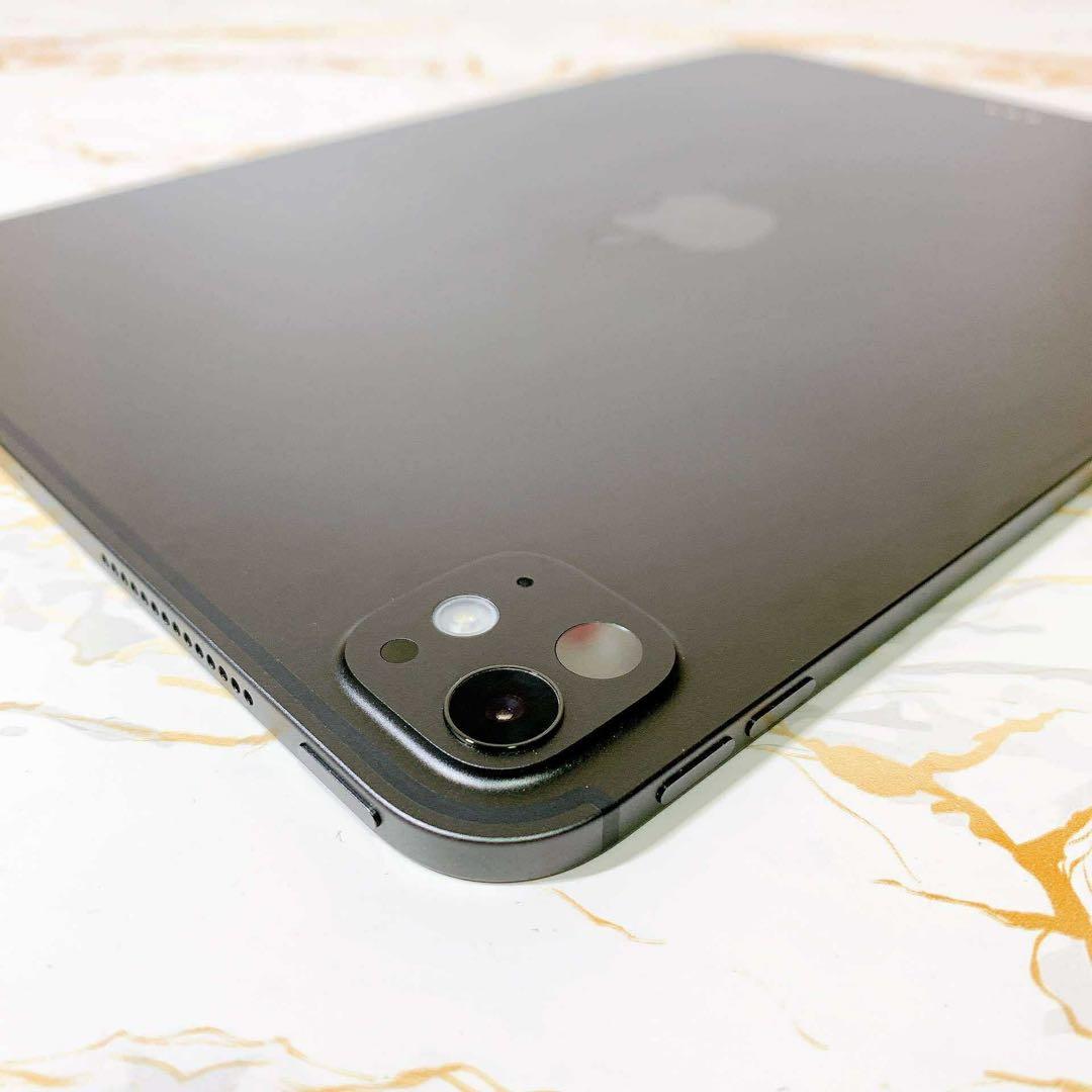 美品iPad Pro 11インチ M5 256GB BT100%充電回数14回