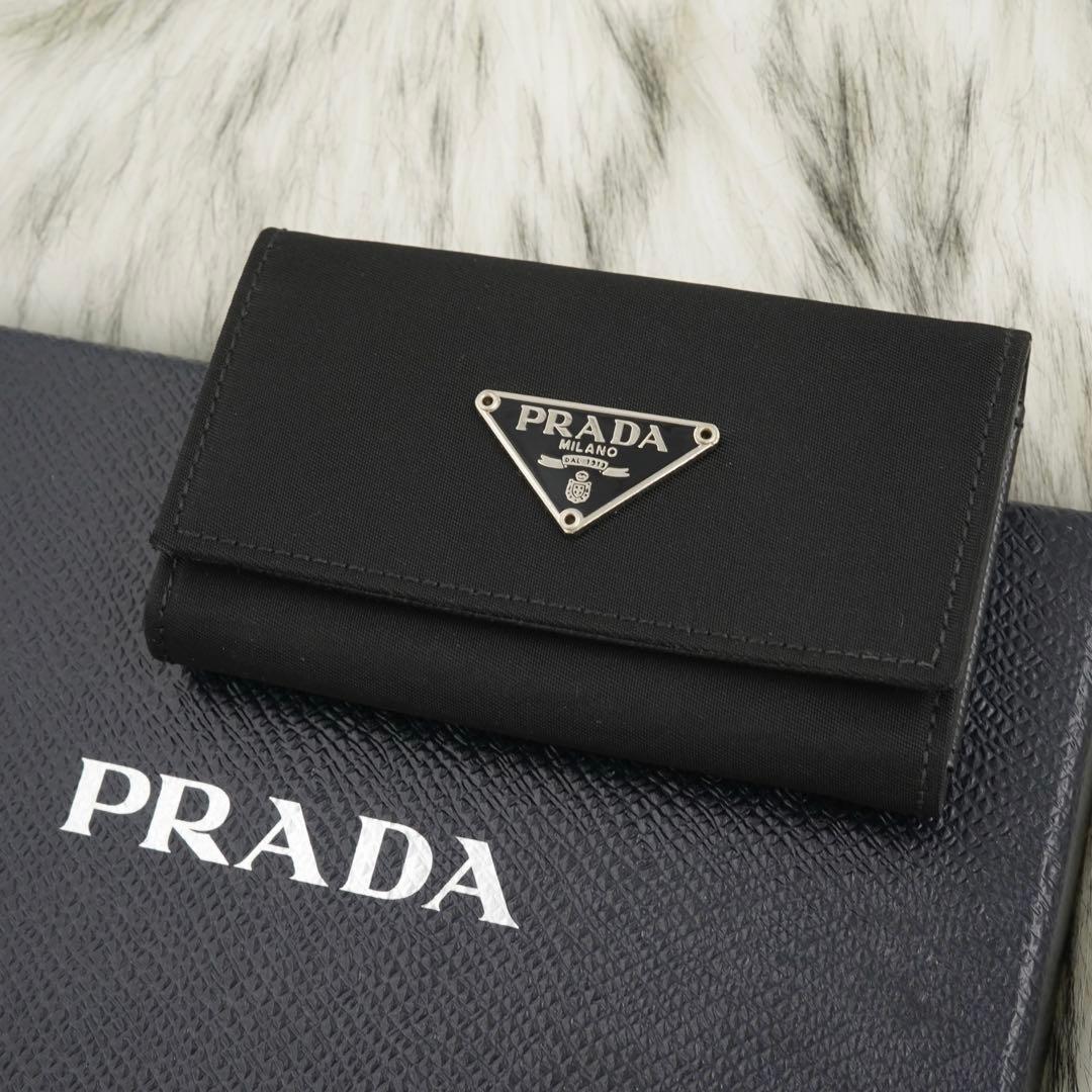 ほぼ未使用　PRADA プラダ　キーケース　ナイロン　三角プレート　ブラック