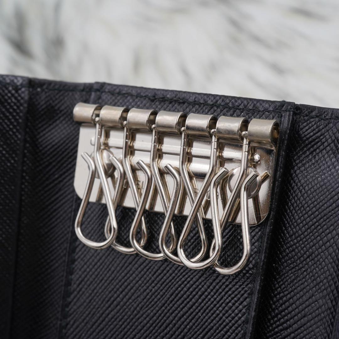 ほぼ未使用　PRADA プラダ　キーケース　ナイロン　三角プレート　ブラック