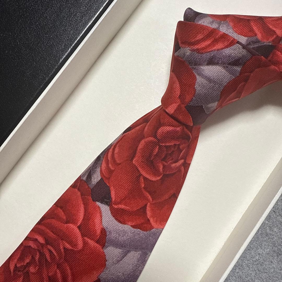 美品　シャネル　ネクタイ　赤　薔薇　花柄　総柄　派手　結婚式