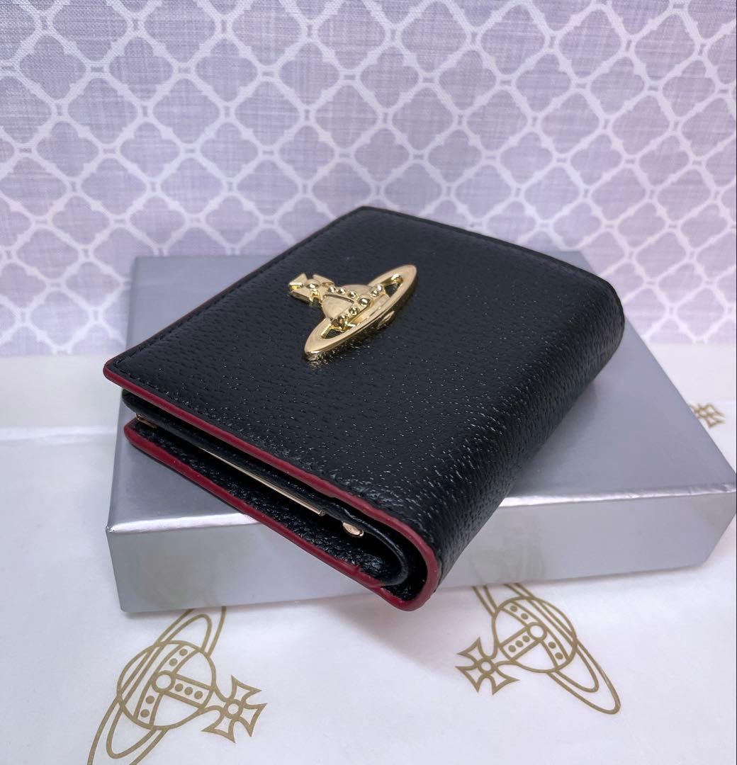 【最新☆ショッパー付】高級感 ヴィヴィアン・ウエストウッド 折財布