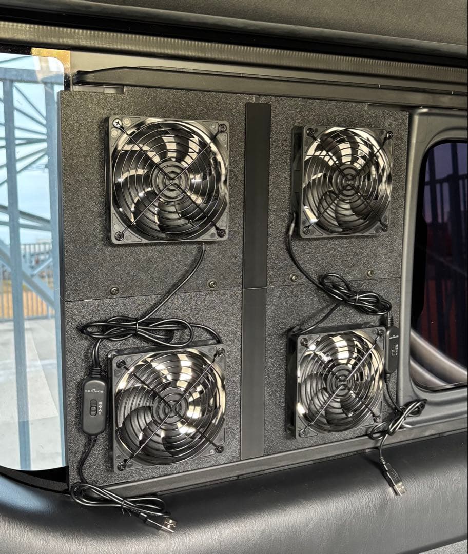 ハイエース 換気扇 ４型 〜 USBファン 4連 ルーバー ABS製 2連+2連
