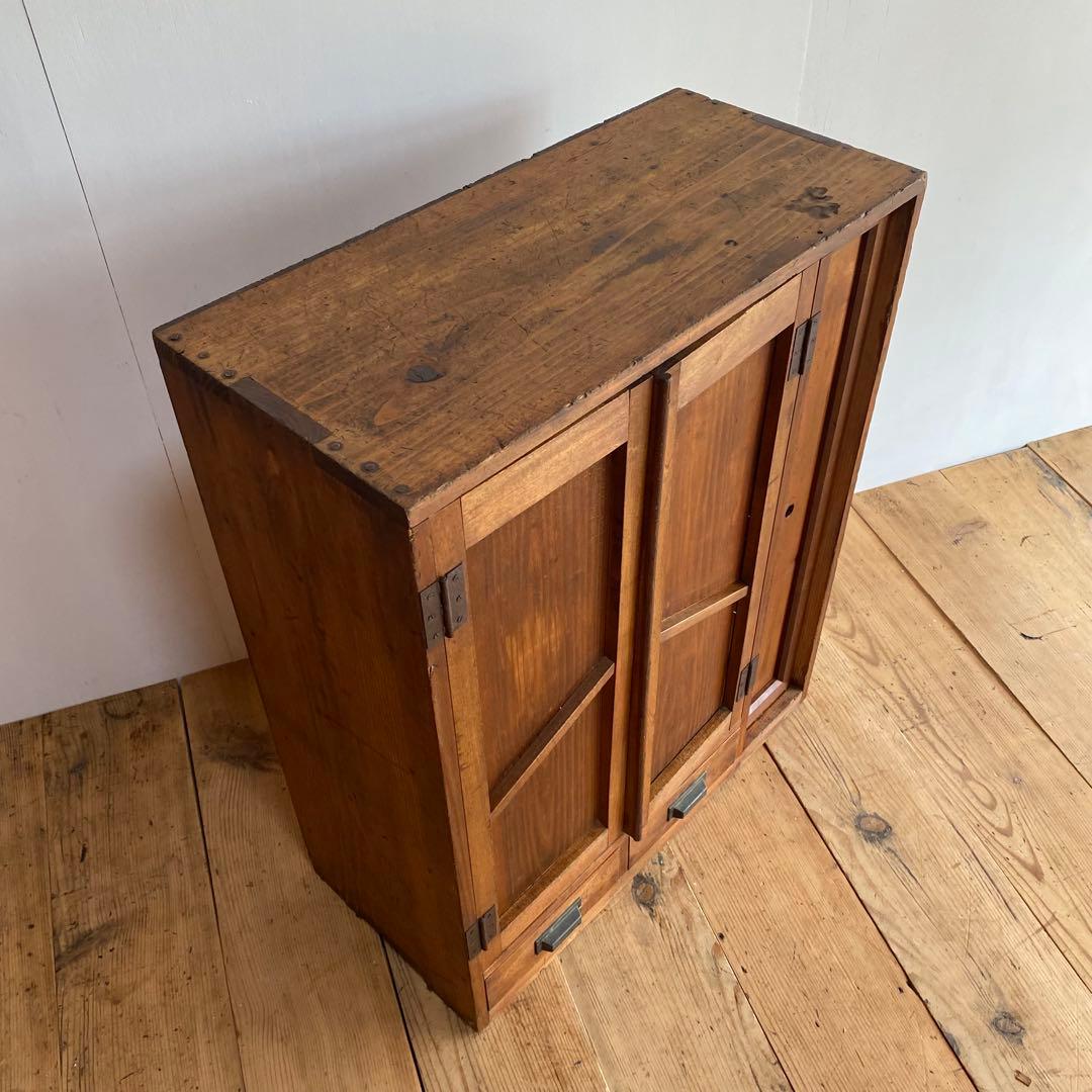 アンティーク チェスト 棚 本棚 食器棚 無垢材 z857