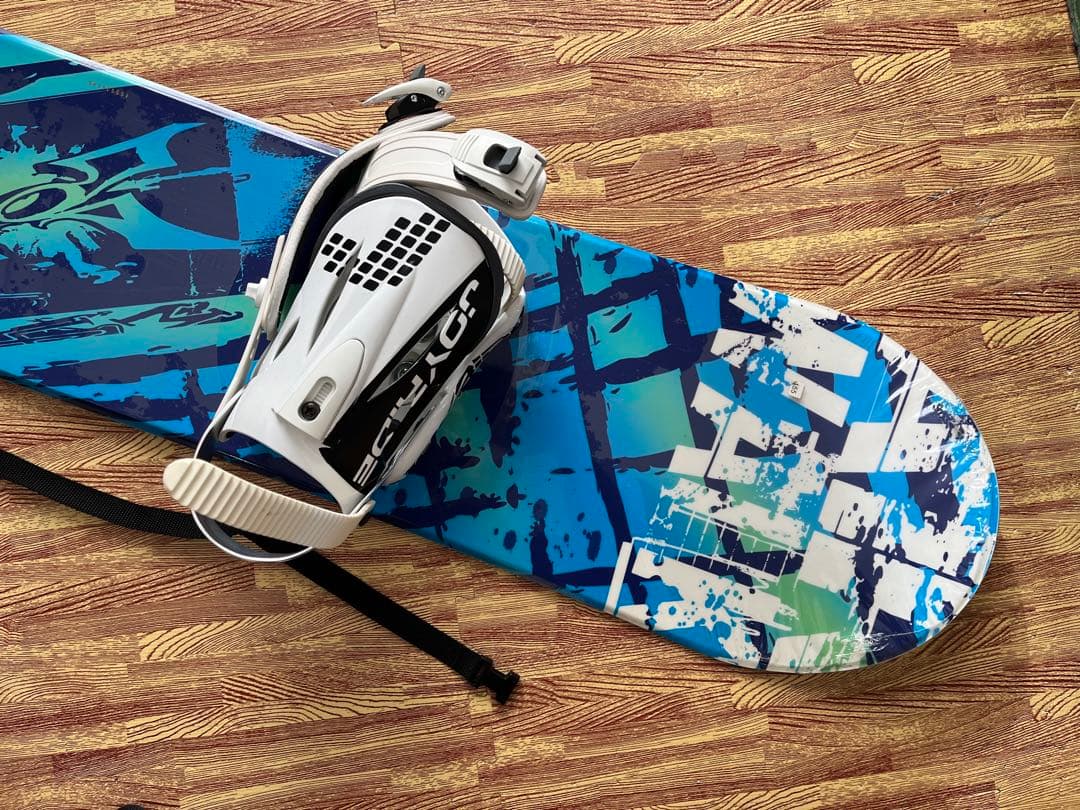 【カープ】スノーボード ビンディング セット 未使用品 （ケースおまけ）