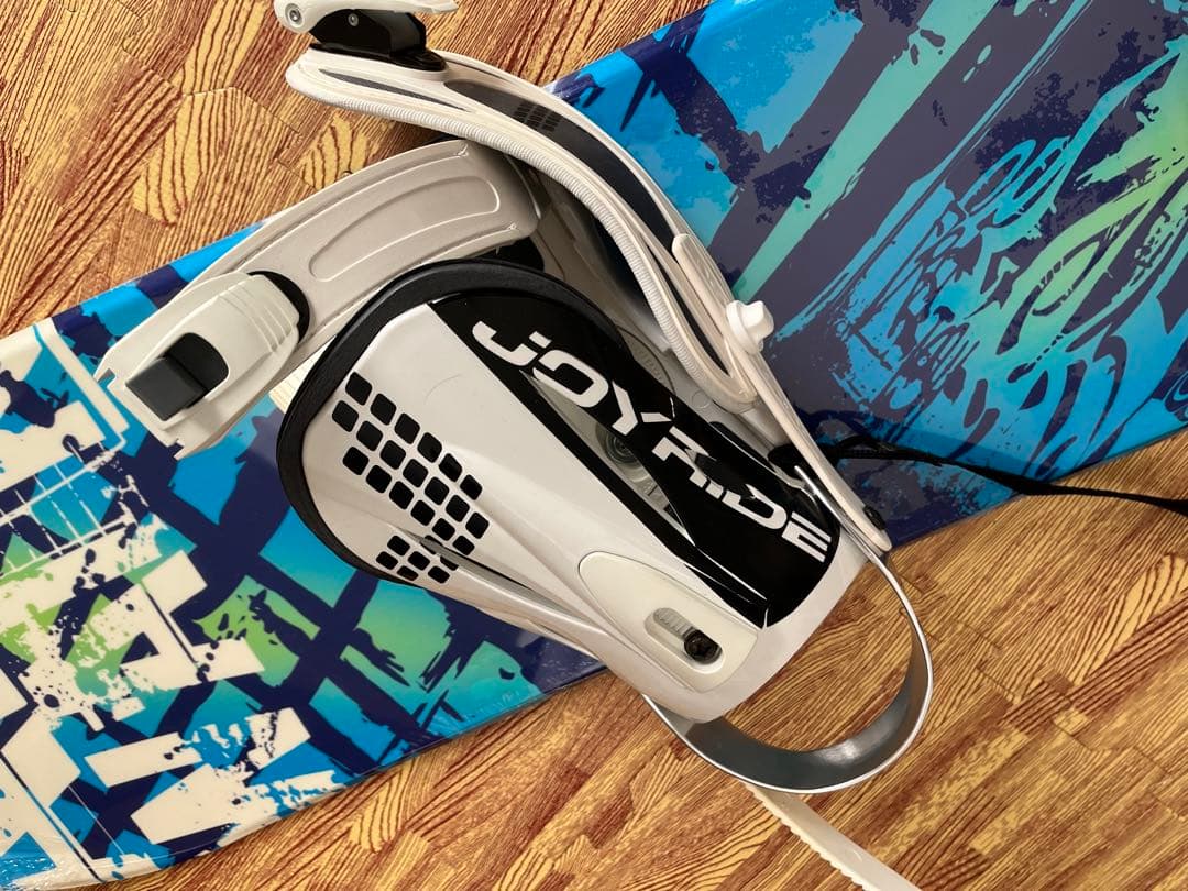 【カープ】スノーボード ビンディング セット 未使用品 （ケースおまけ）