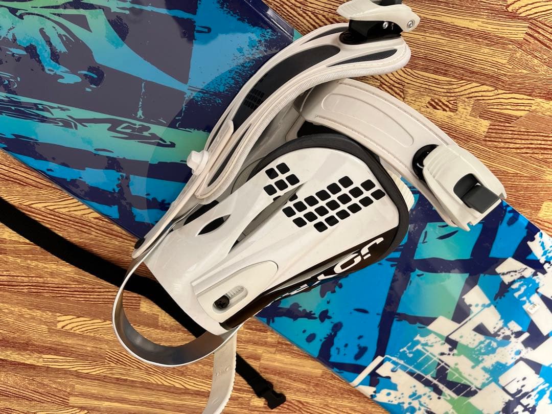 【カープ】スノーボード ビンディング セット 未使用品 （ケースおまけ）