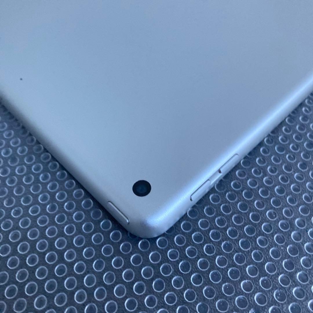 4013【早い者勝ち】外観美品☆iPad6 第6世代 32GB WIFIモデル☆