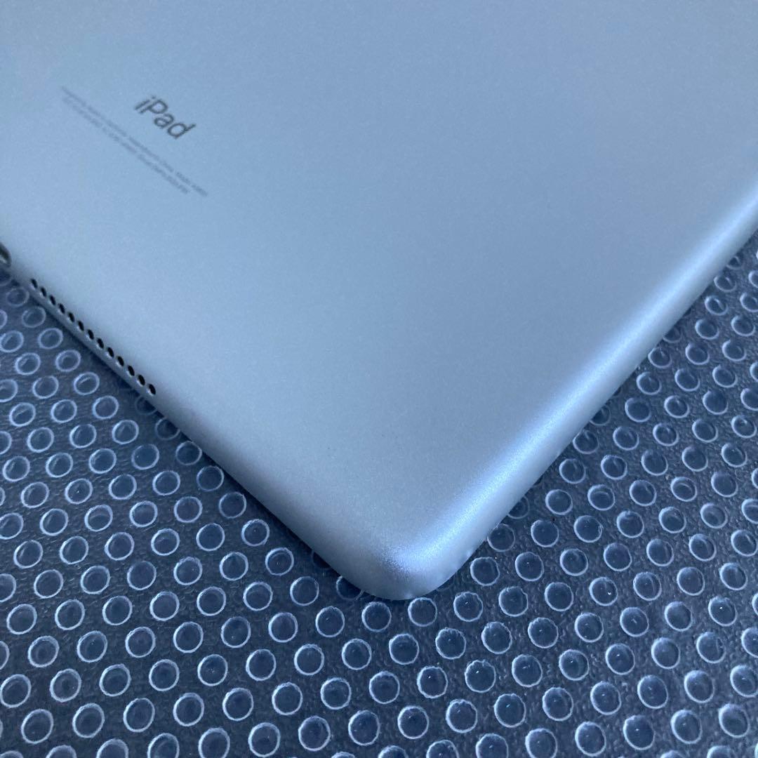 4013【早い者勝ち】外観美品☆iPad6 第6世代 32GB WIFIモデル☆