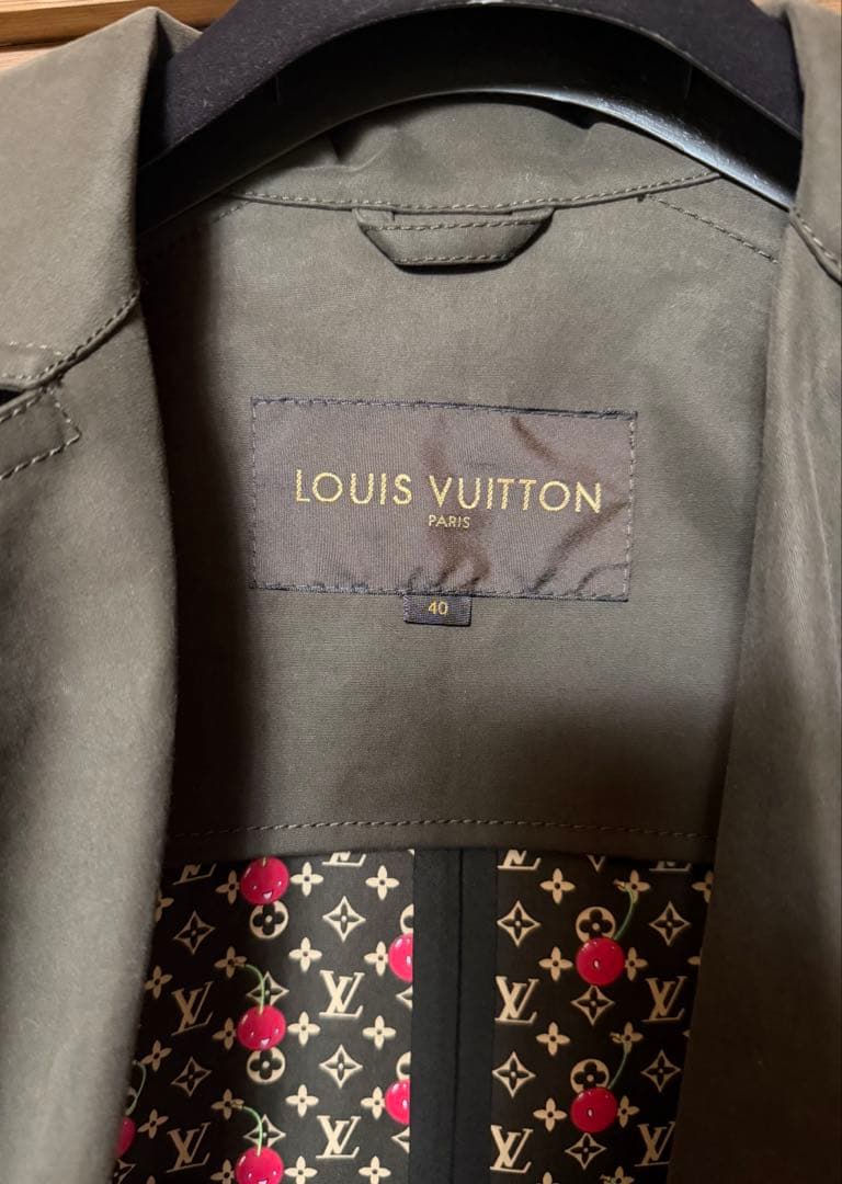 LOUIS VUITTON ルイヴィトンコート　チェリー