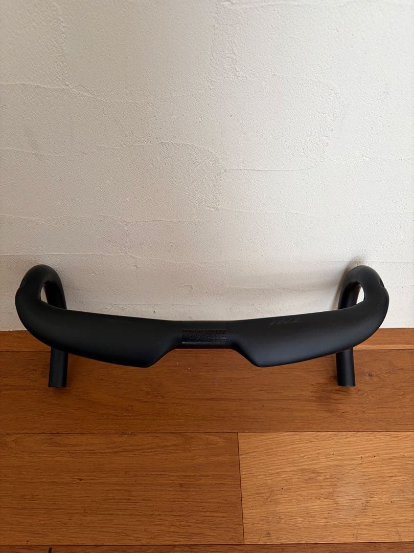 TNI AEROFAST カーボン ハンドルバー　400mm
