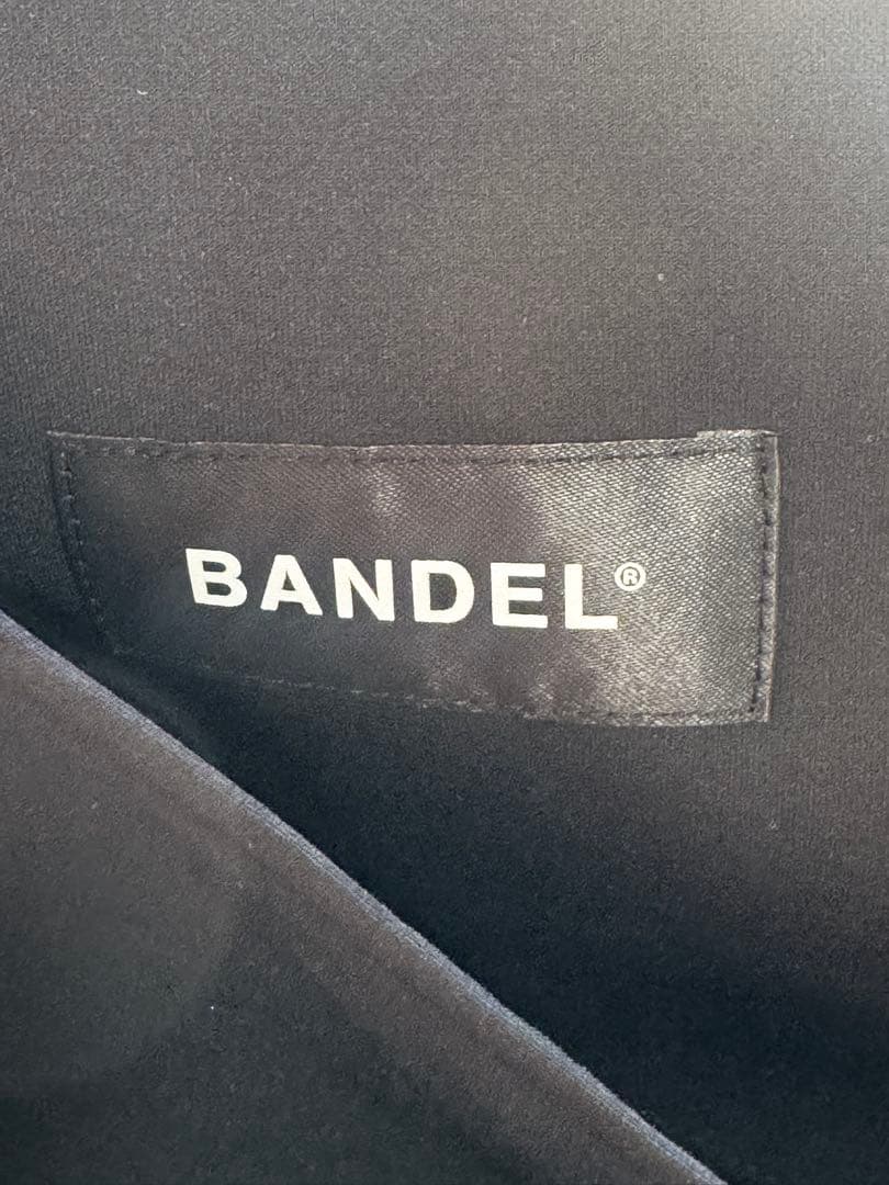 BANDL PIPING HEM SKIRT 黒/白