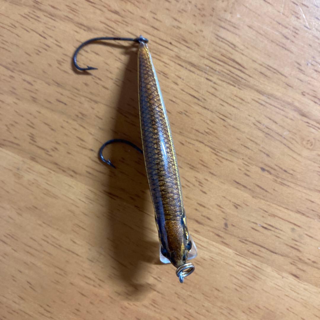 渓流でもハンドメイド　ウッドベイトルアー