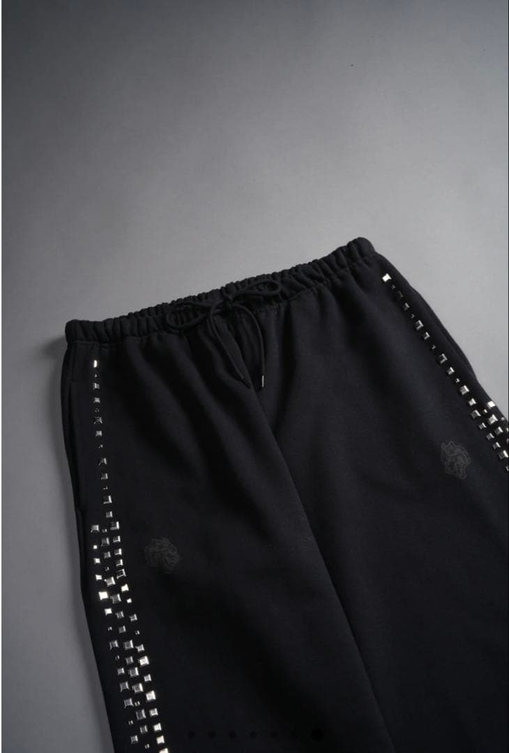 ダルクスポーツ　Dual Stud Lounger Sweat Pants