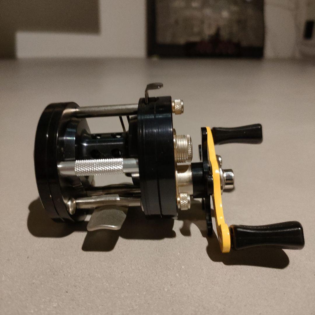 五十鈴リール　bc420sss 右巻き　ベイト　bc421