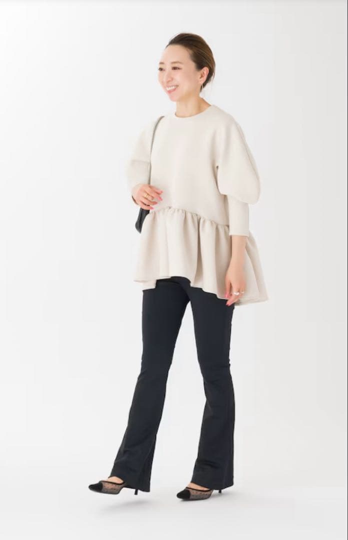 ツルバイマリコオイカワ キリル　ベージュ　グレー　長袖