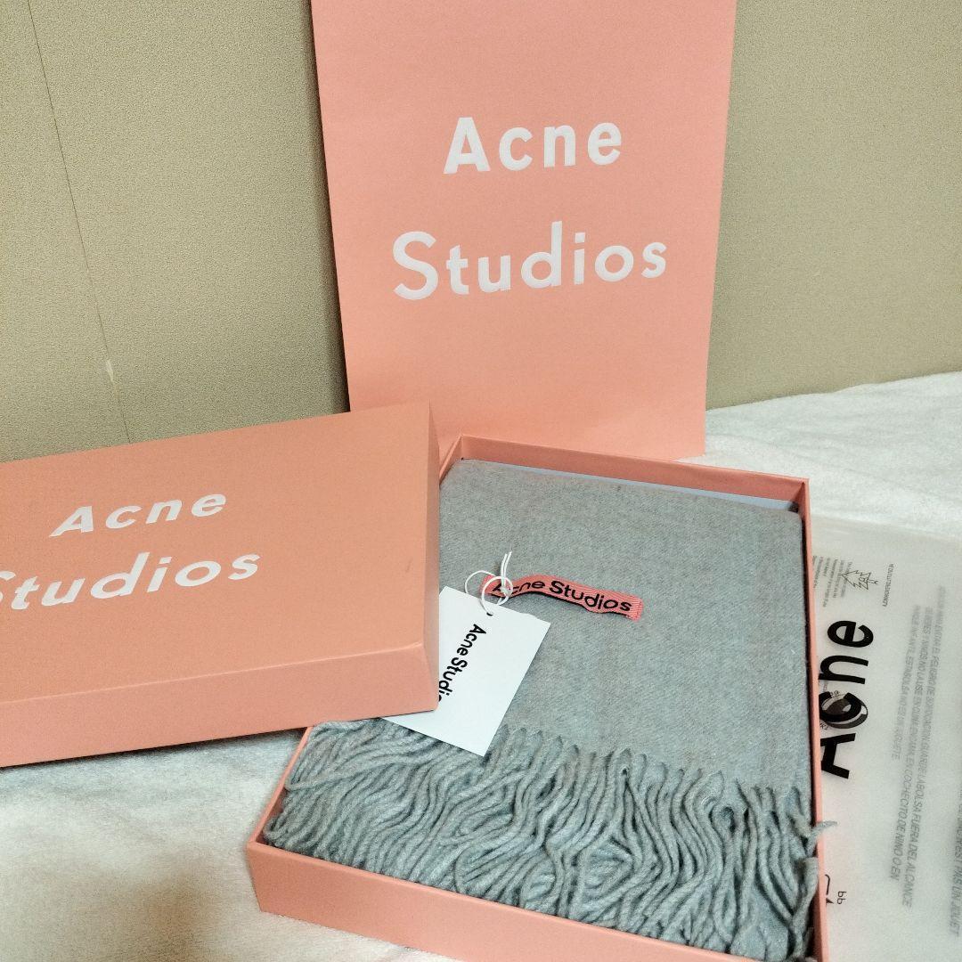 ライトグレー　男女兼用　Acne Studios 　マフラー フリンジスカーフ