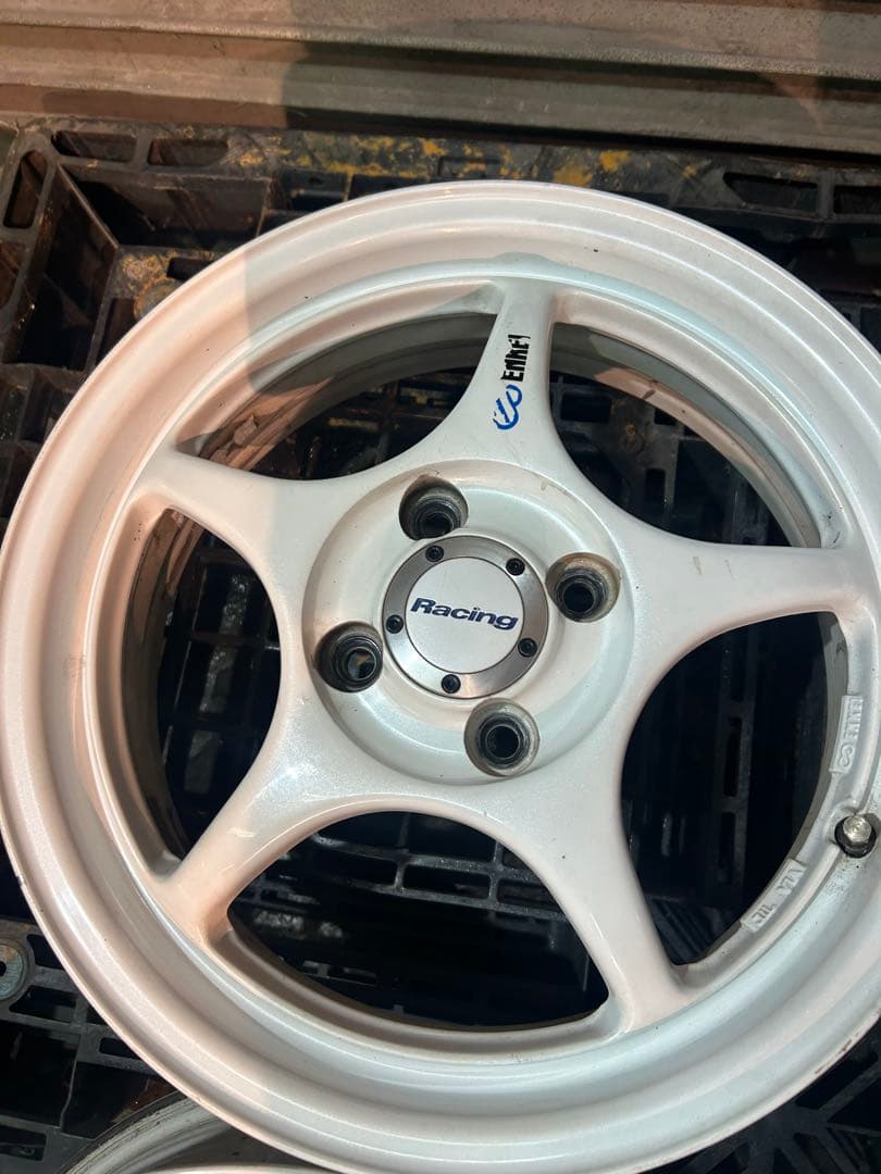 C*n様 エンケイ 15インチ　5j 軽自動車に