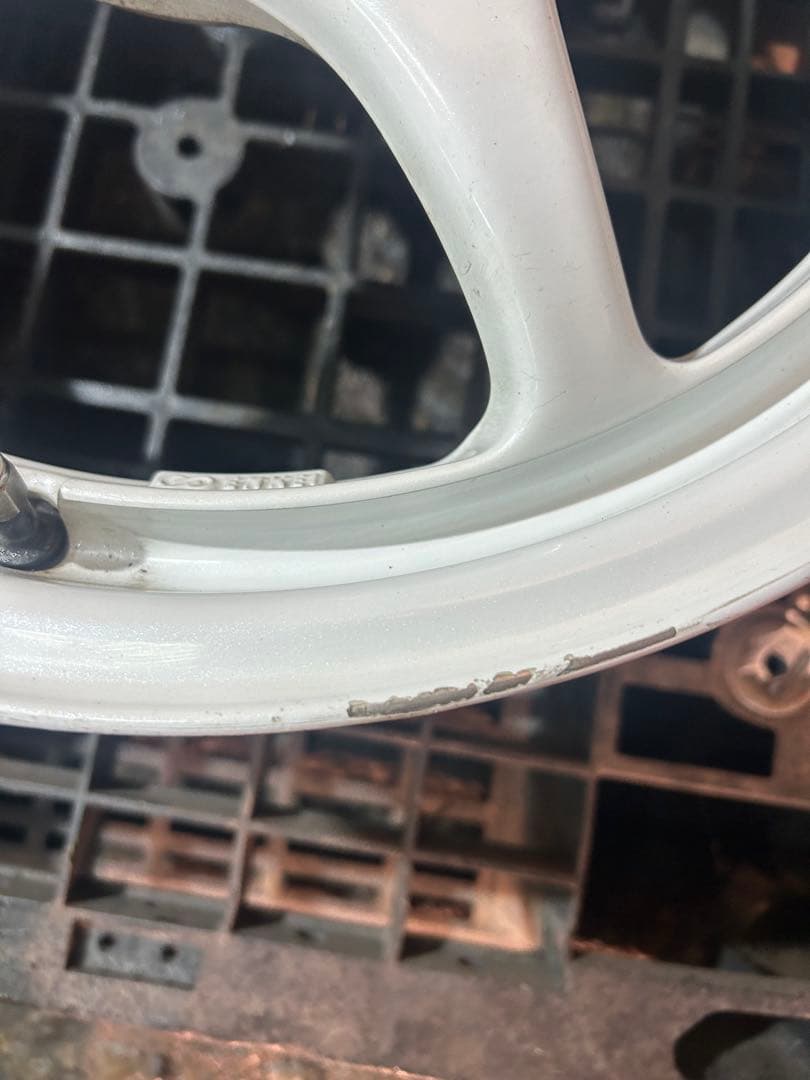 C*n様 エンケイ 15インチ　5j 軽自動車に