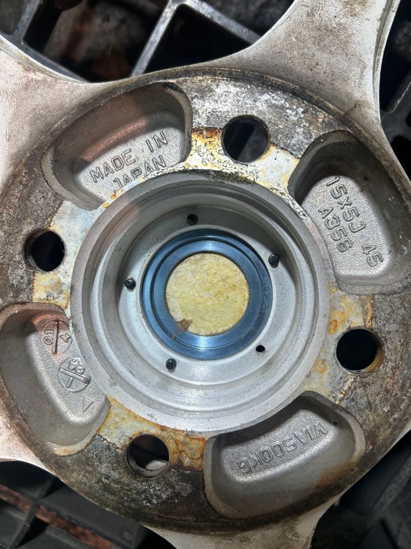 C*n様 エンケイ 15インチ　5j 軽自動車に