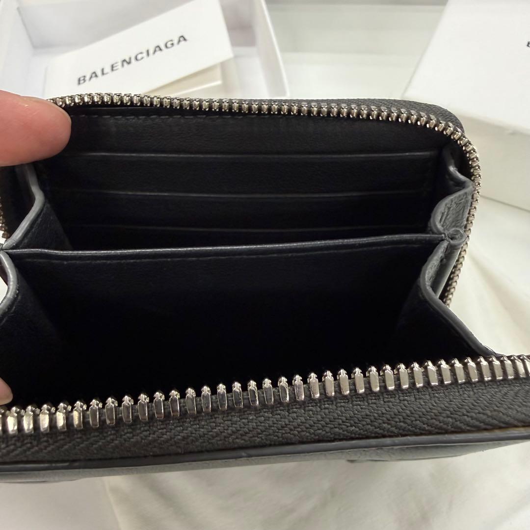 【正規品】バレンシアガ　財布　外箱・袋付き