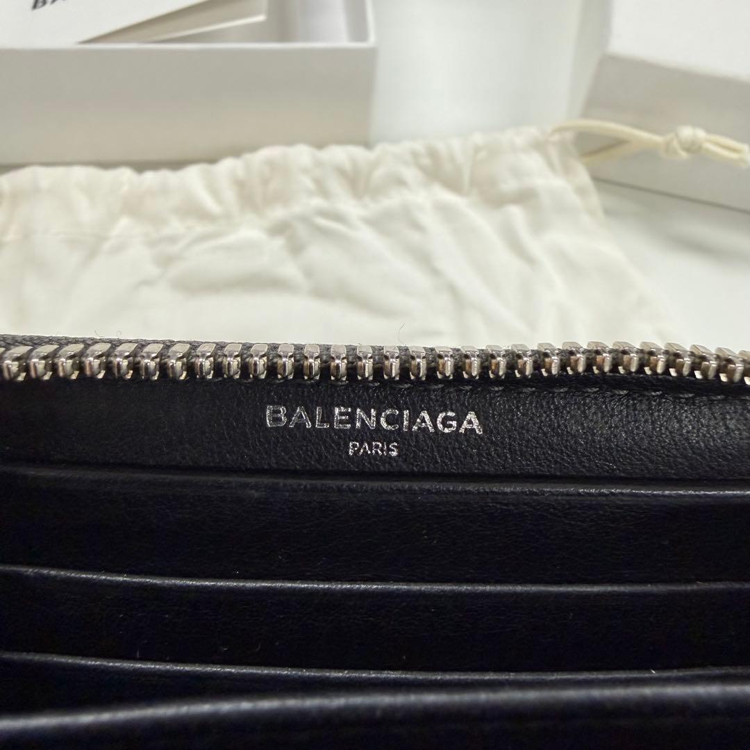 【正規品】バレンシアガ　財布　外箱・袋付き