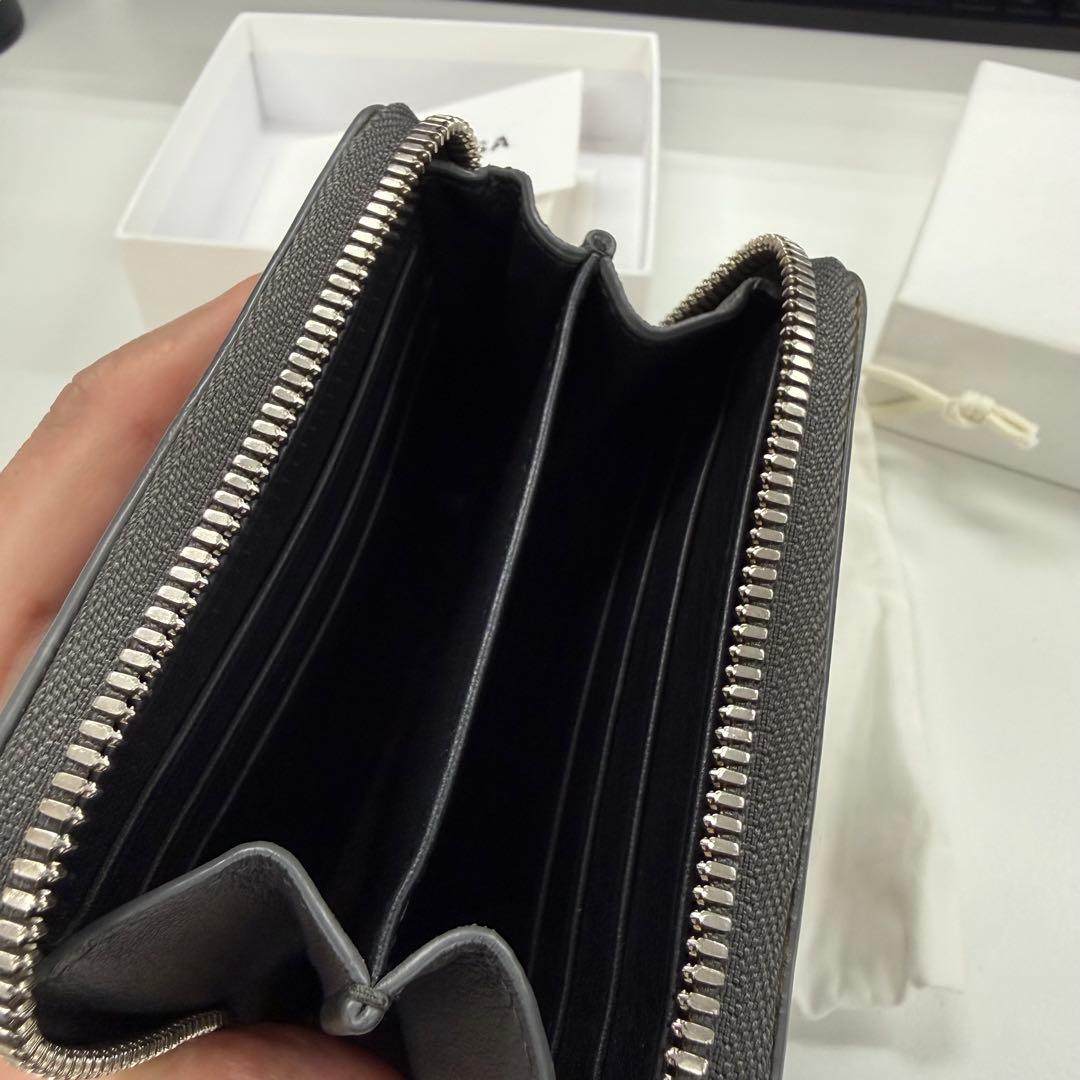 【正規品】バレンシアガ　財布　外箱・袋付き