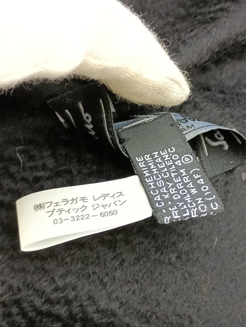 フェラガモ　マフラー　カシミヤ 100%　新品　未使用　イタリア　美品　ブラック