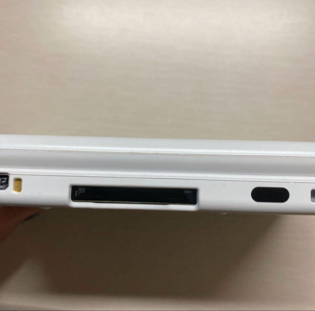 美品Nintendo ニンテンドー 3DS LL ミント×ホワイト カセット付き