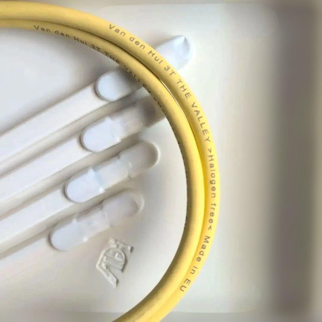 van den Hul The Valley 3T RCAケーブル 0.8m