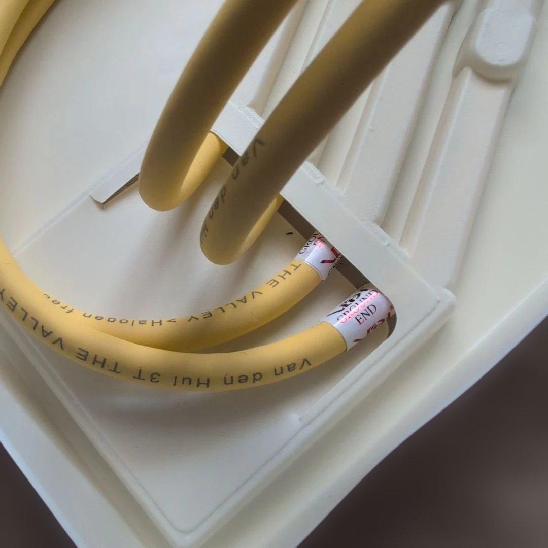 van den Hul The Valley 3T RCAケーブル 0.8m