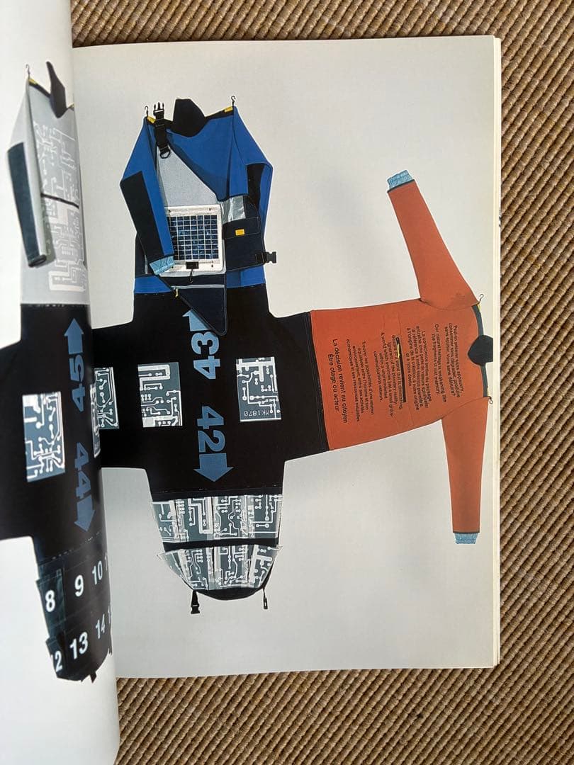 洋書 Lucy orta body architecture