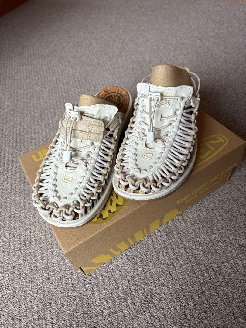 KEEN UNEEK II CONVERTIBLE X サンダル US10