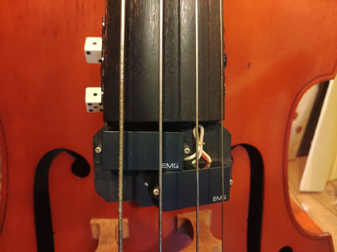 コントラバスウッドベース SUZUKI4/4サイズgold999購入はコメ下さい