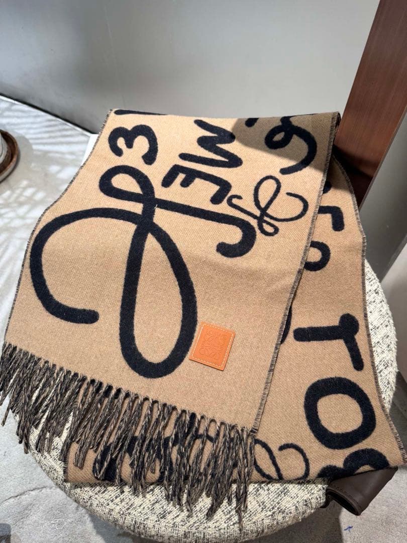 LOEWE ロゴ入りストール 大判