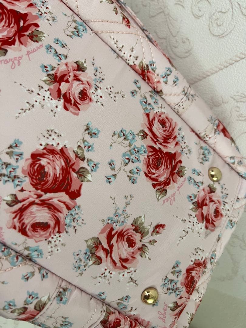 メゾピアノ　キャスキッドソン　マザーズバッグ　　うさぎチャーム