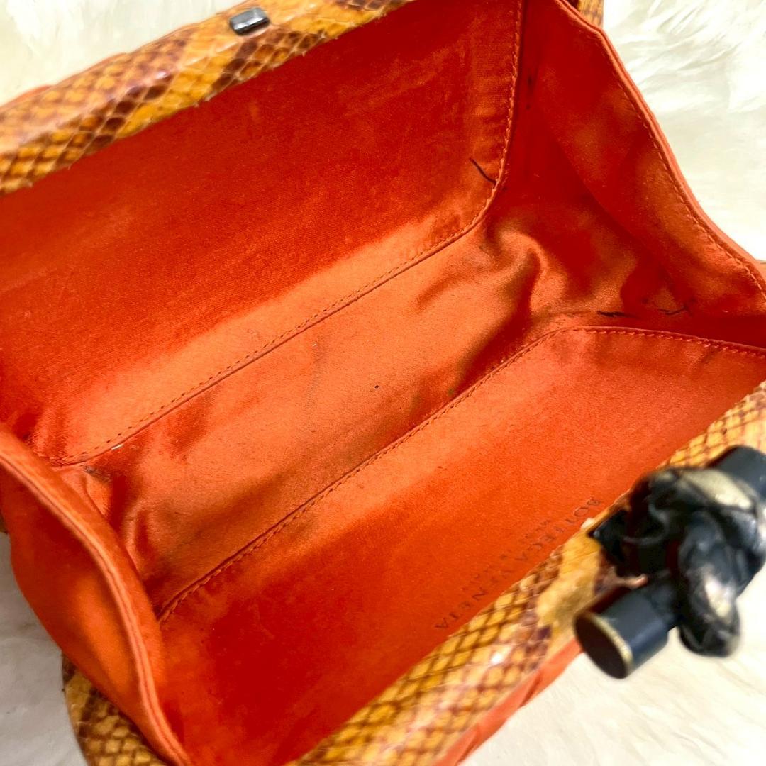 BOTTEGA VENETA　ボッテガ　ノット　クラッチバック　イントレチャート