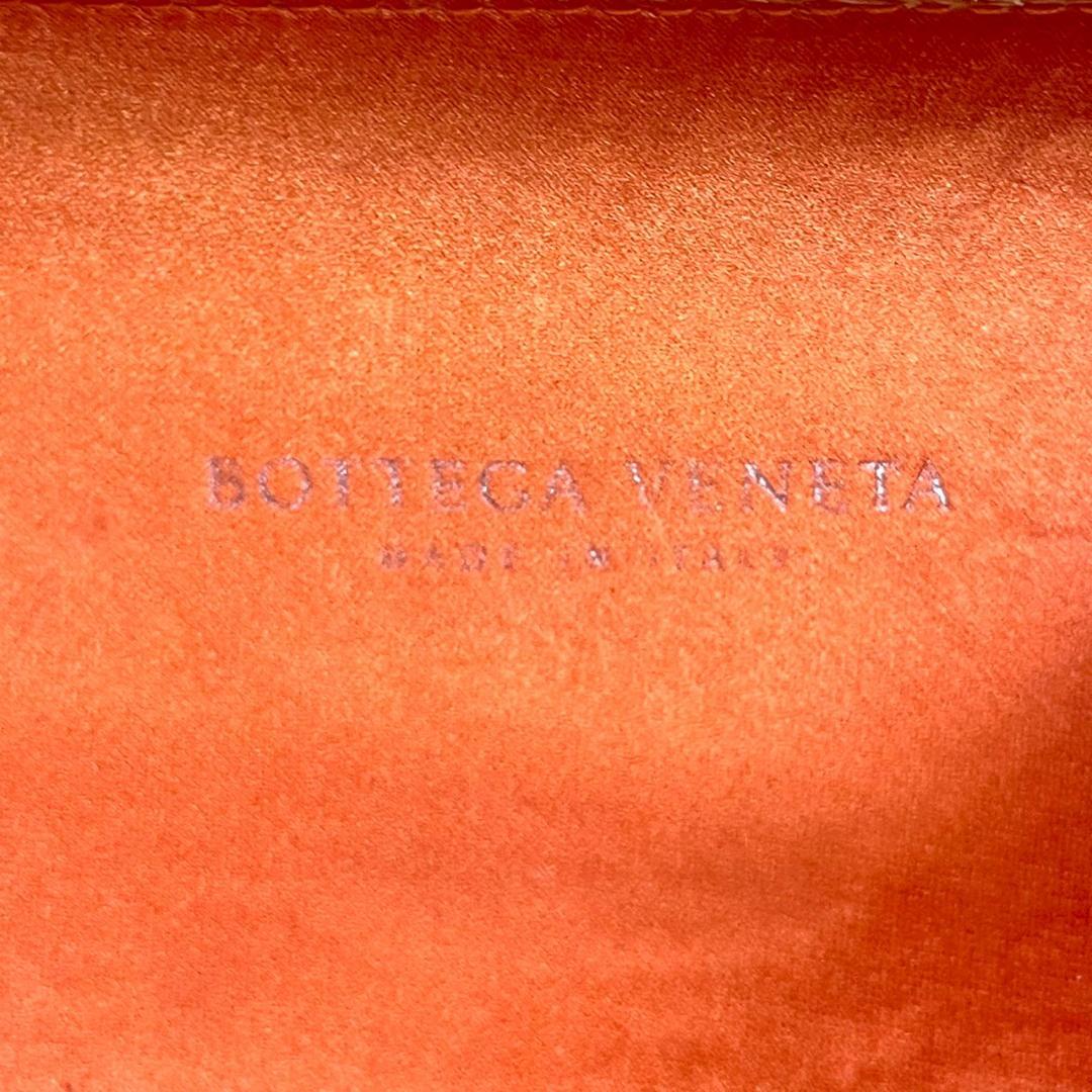 BOTTEGA VENETA　ボッテガ　ノット　クラッチバック　イントレチャート