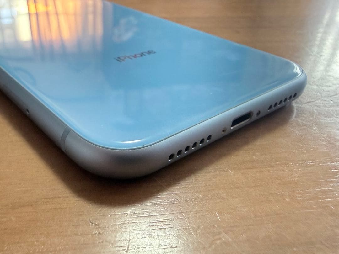 iPhoneXR 美品　バッテリー87% SIMフリー