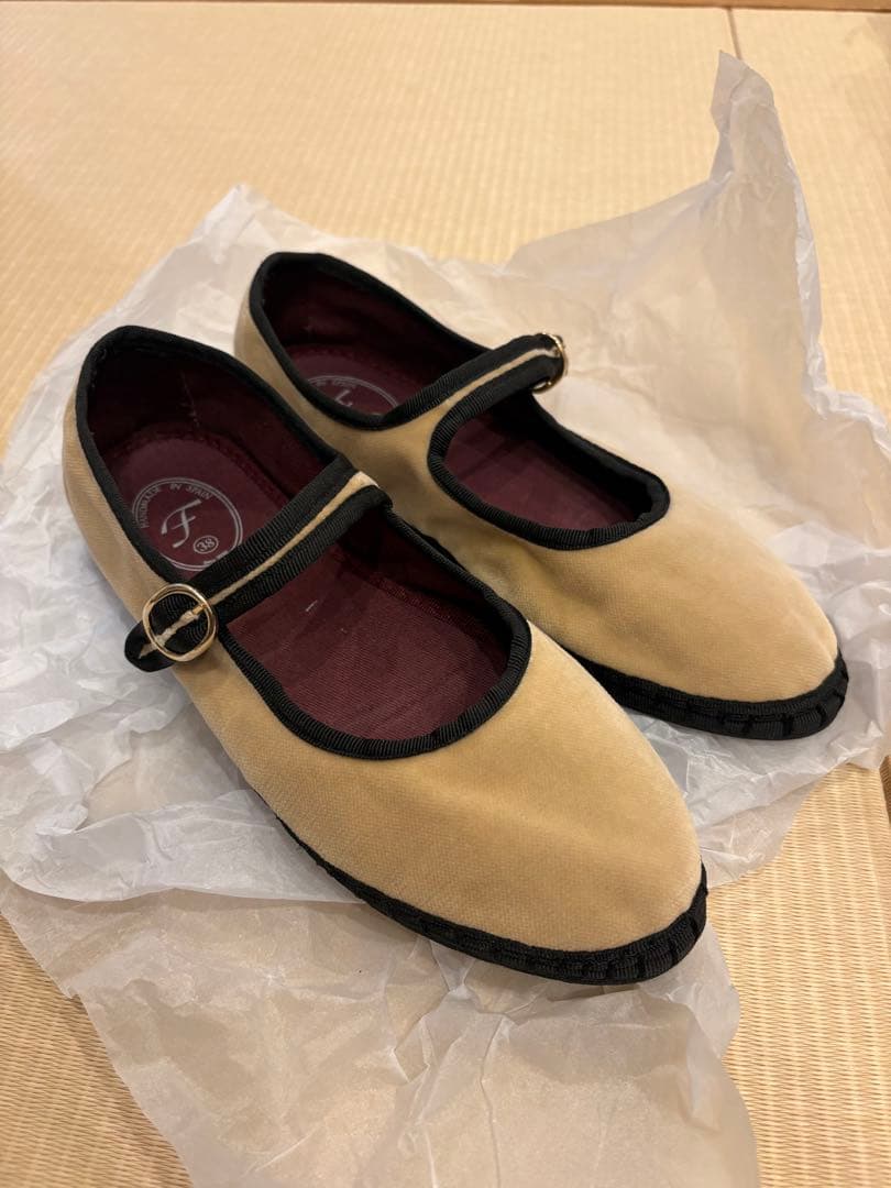 フラべラス　フラットシューズ