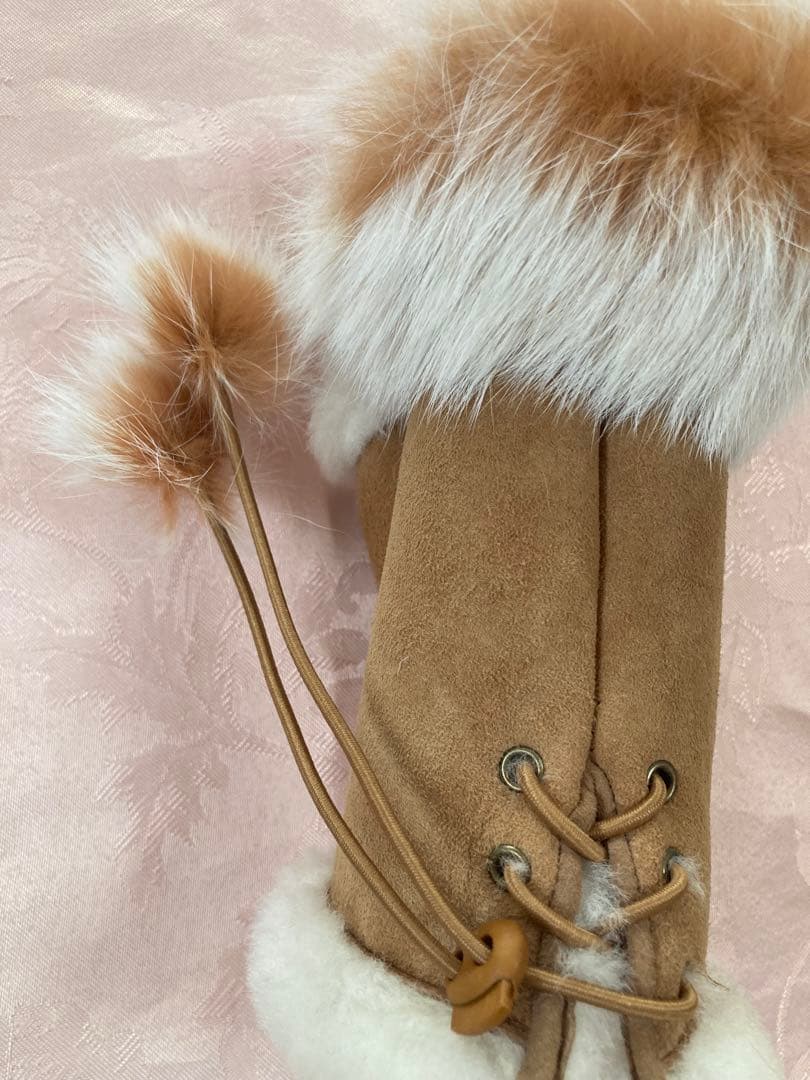 UGG アグ　ムートン手袋　グローブ　箱付き　レディース