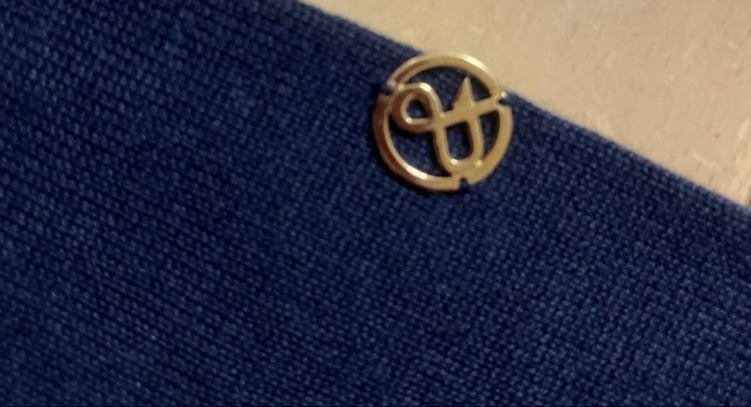 超美品！アンパスィネイビー 長袖ニット セーターM