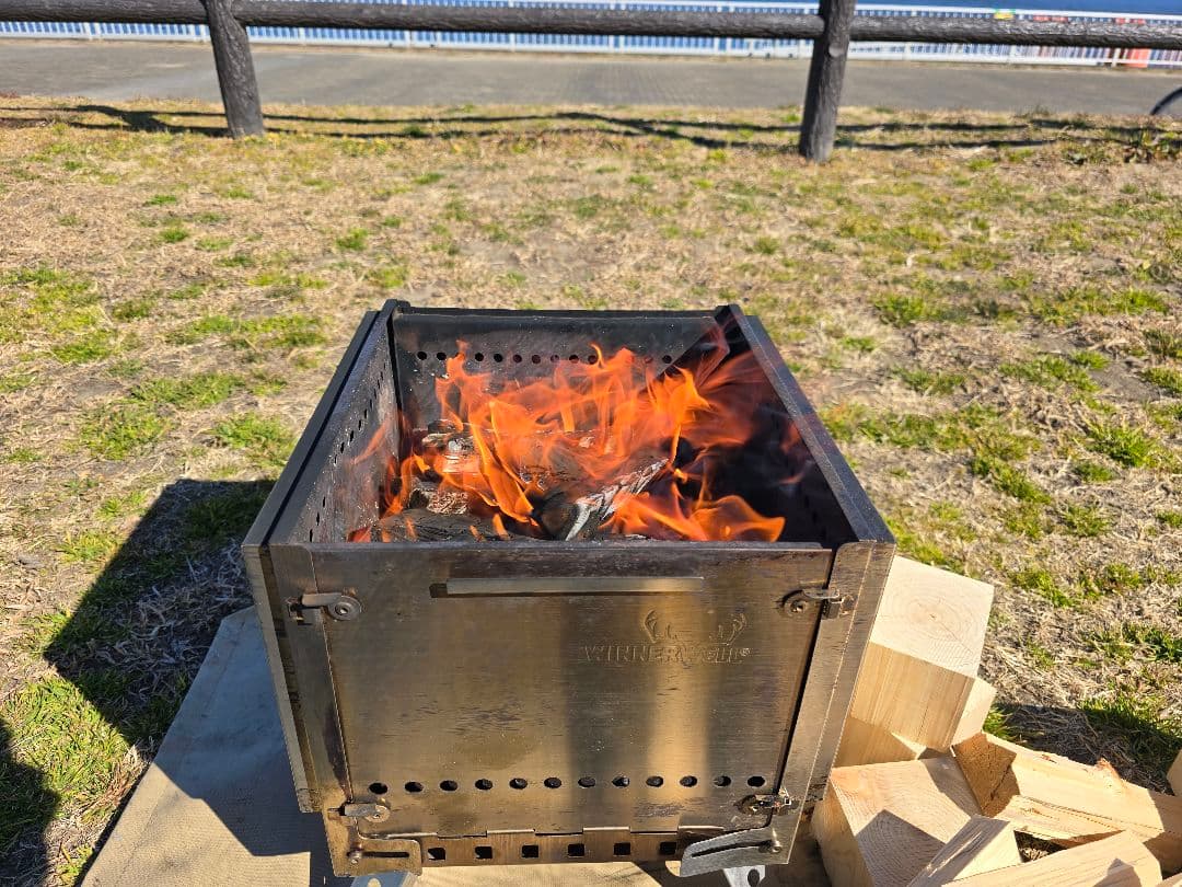 ウィンナーウェル焚き火台　2次燃焼　延長足つき