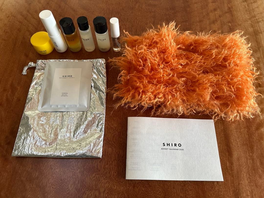 【送料込み】SHIRO ホリデーセット 2025 ファーポーチ スキンケア