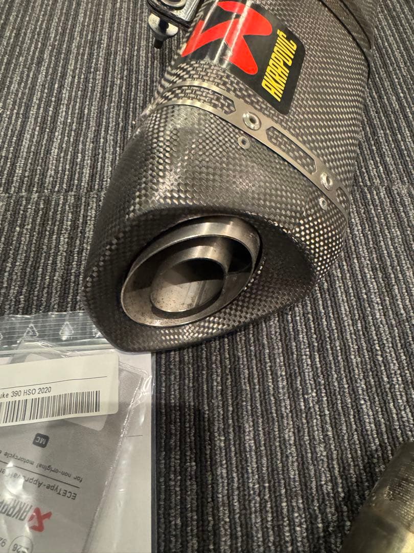 Akrapovic スリップオンマフラー KTM 390DUKE